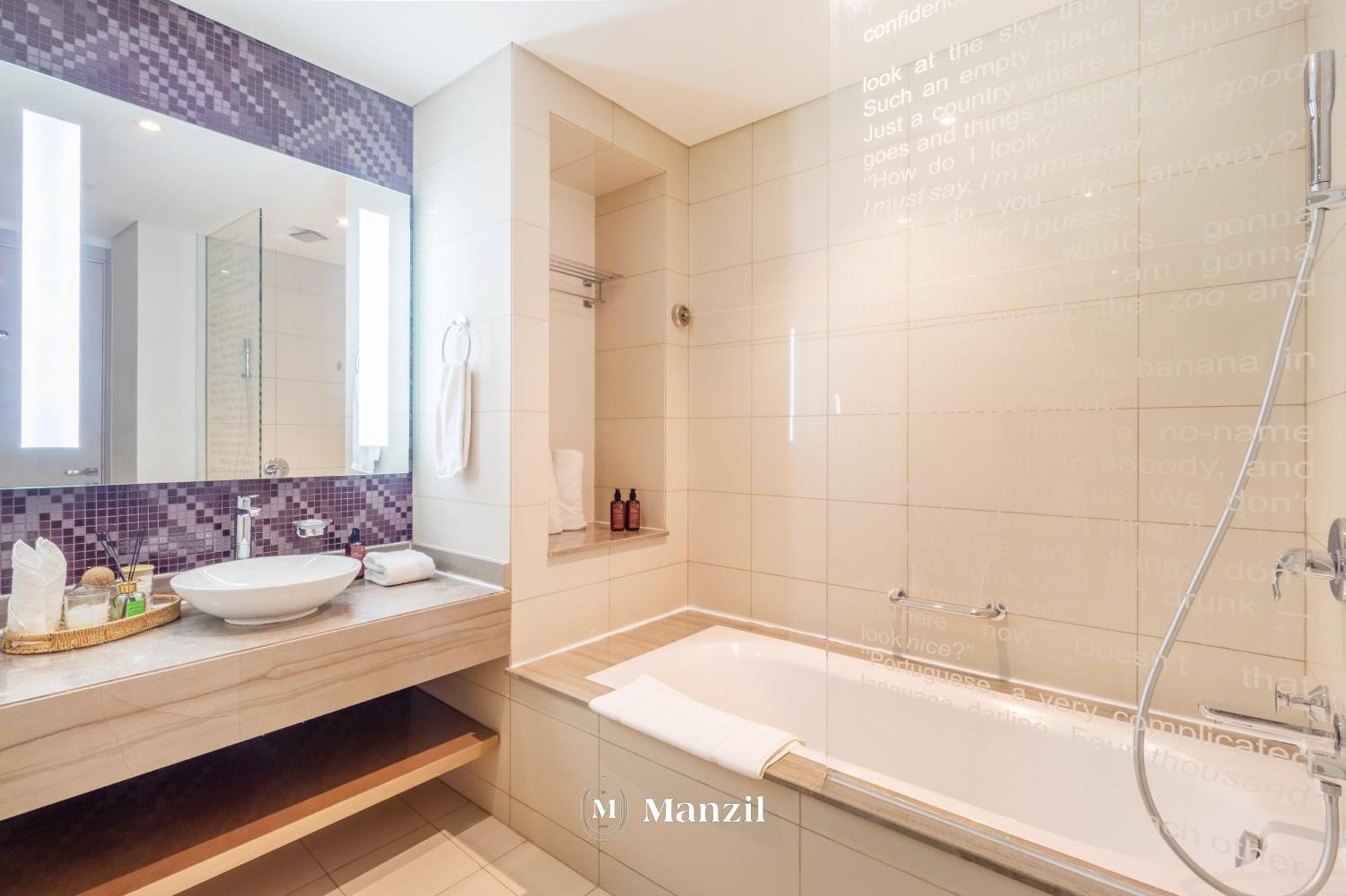 Manzil - 1br In Paramount With Top-floor Luxury Living *