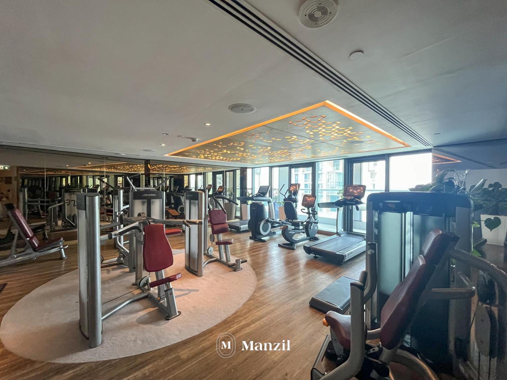 Manzil - 1br In Paramount With Top-floor Luxury Living *